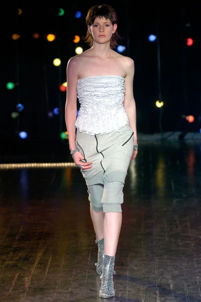 Look 19